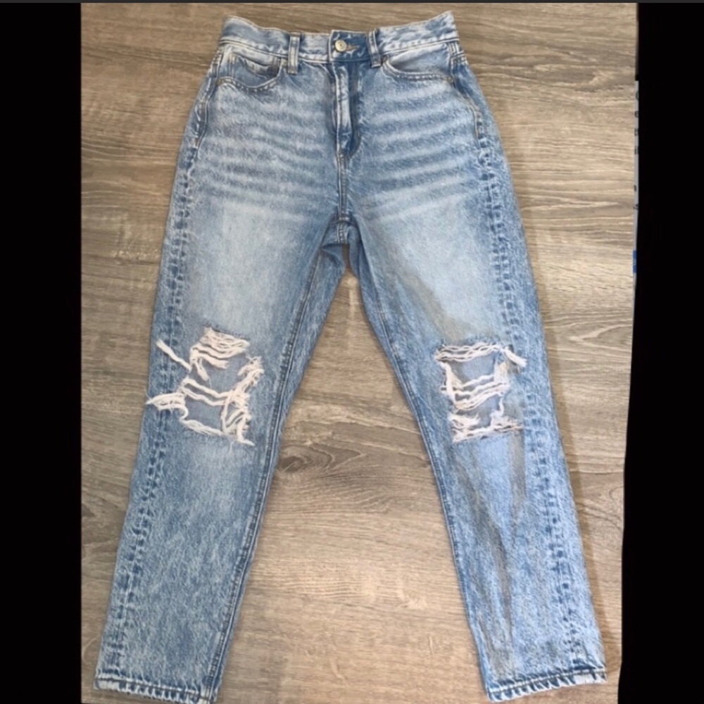 American Eagle Mom Jeans (size 00)